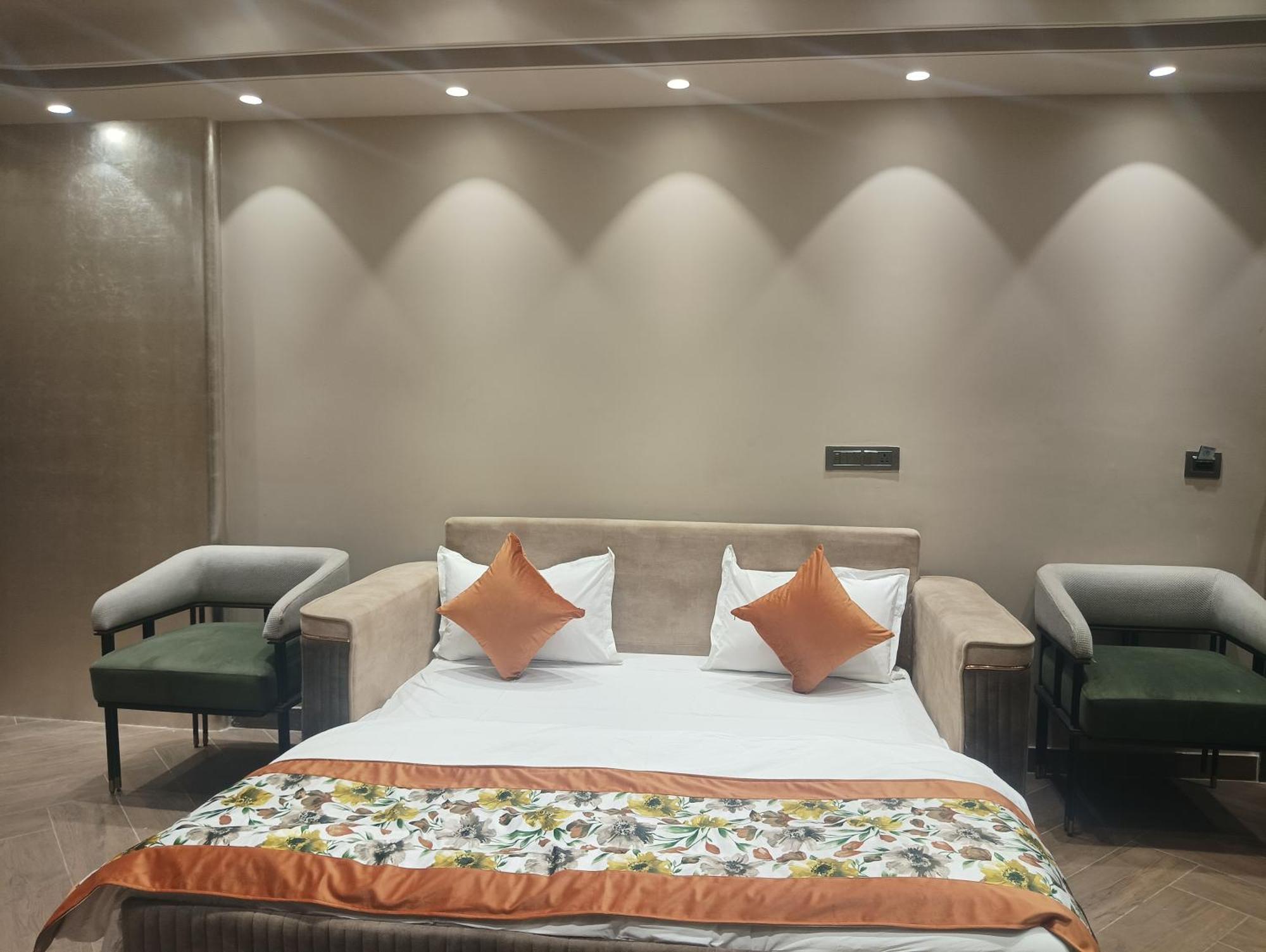 Hotel Cullinan By Qotel Janakpuri Delhi  Eksteriør billede