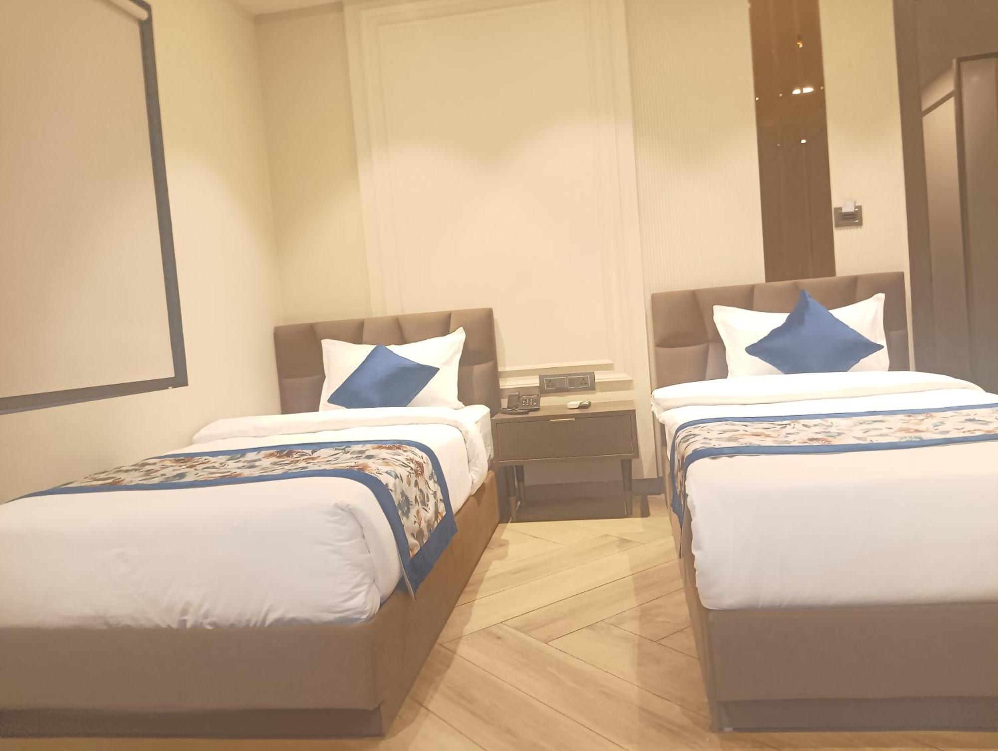 Hotel Cullinan By Qotel Janakpuri Delhi  Eksteriør billede