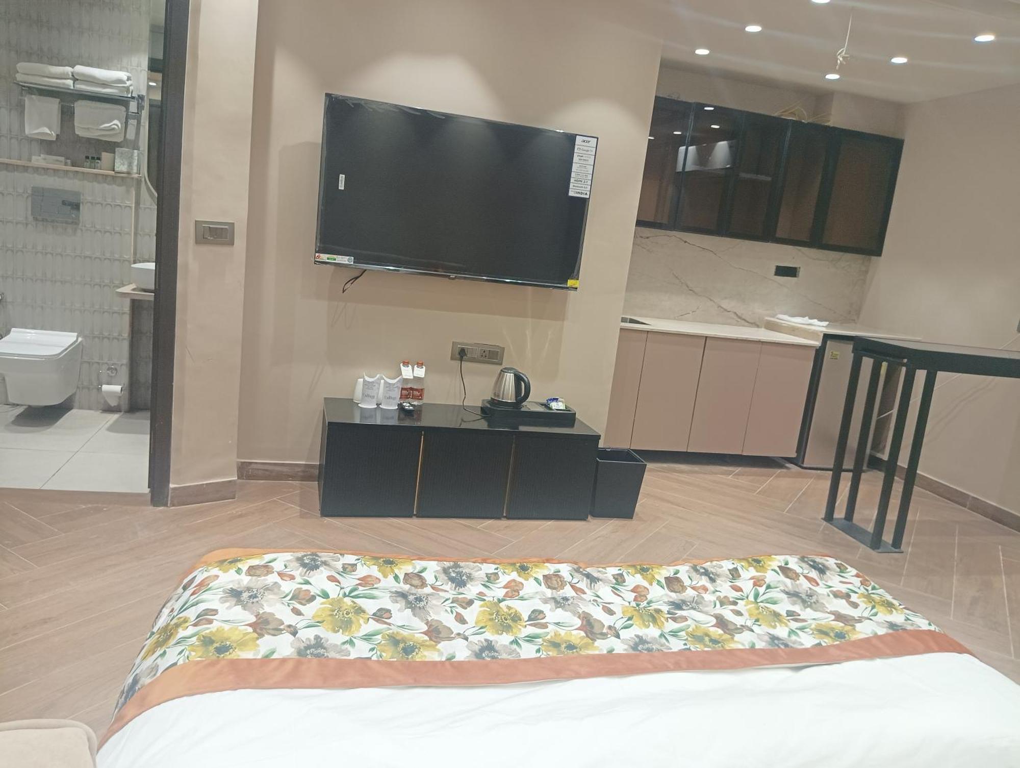 Hotel Cullinan By Qotel Janakpuri Delhi  Eksteriør billede