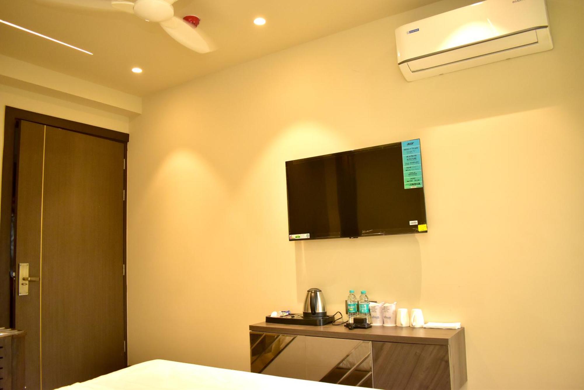 Hotel Cullinan By Qotel Janakpuri Delhi  Eksteriør billede