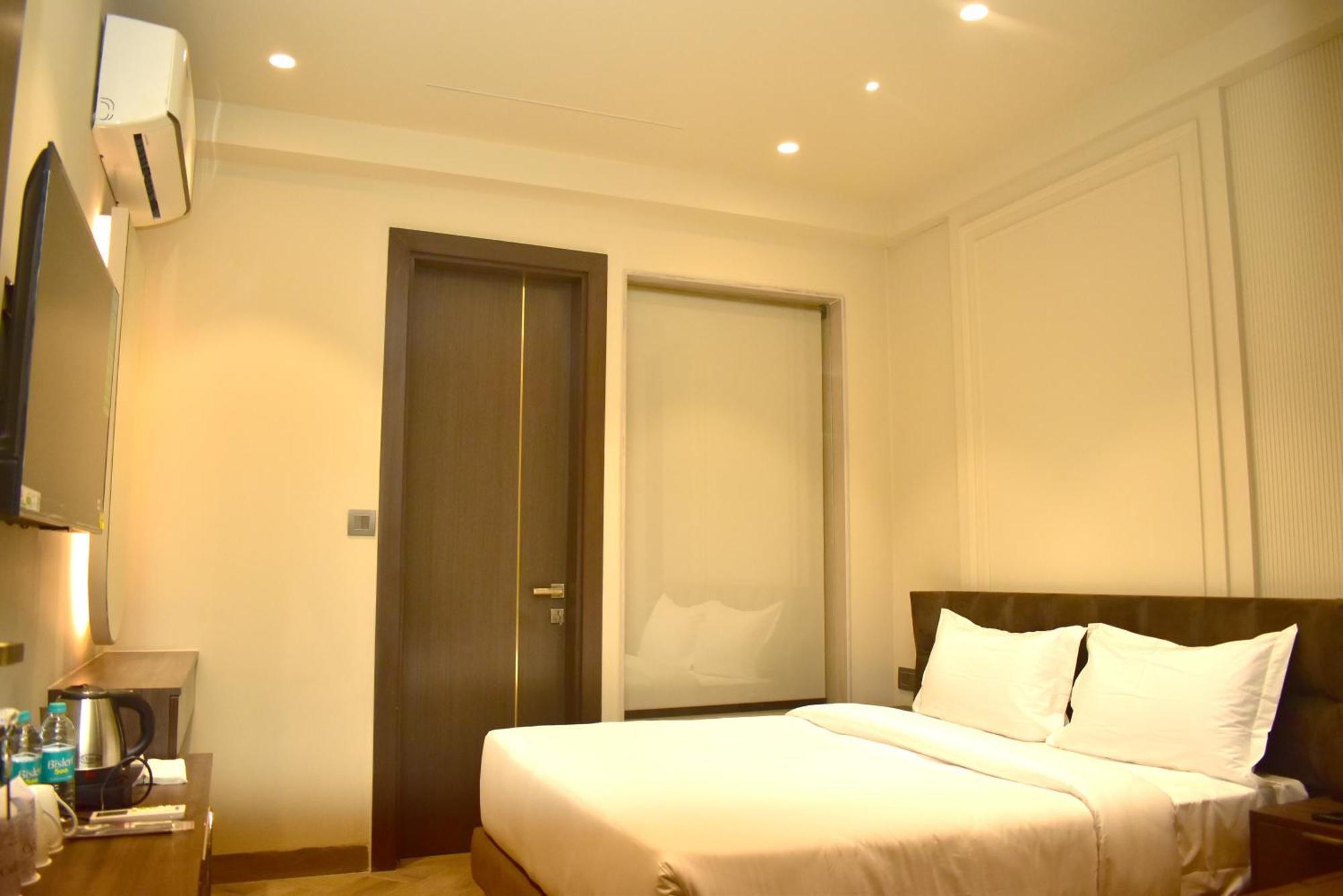 Hotel Cullinan By Qotel Janakpuri Delhi  Eksteriør billede