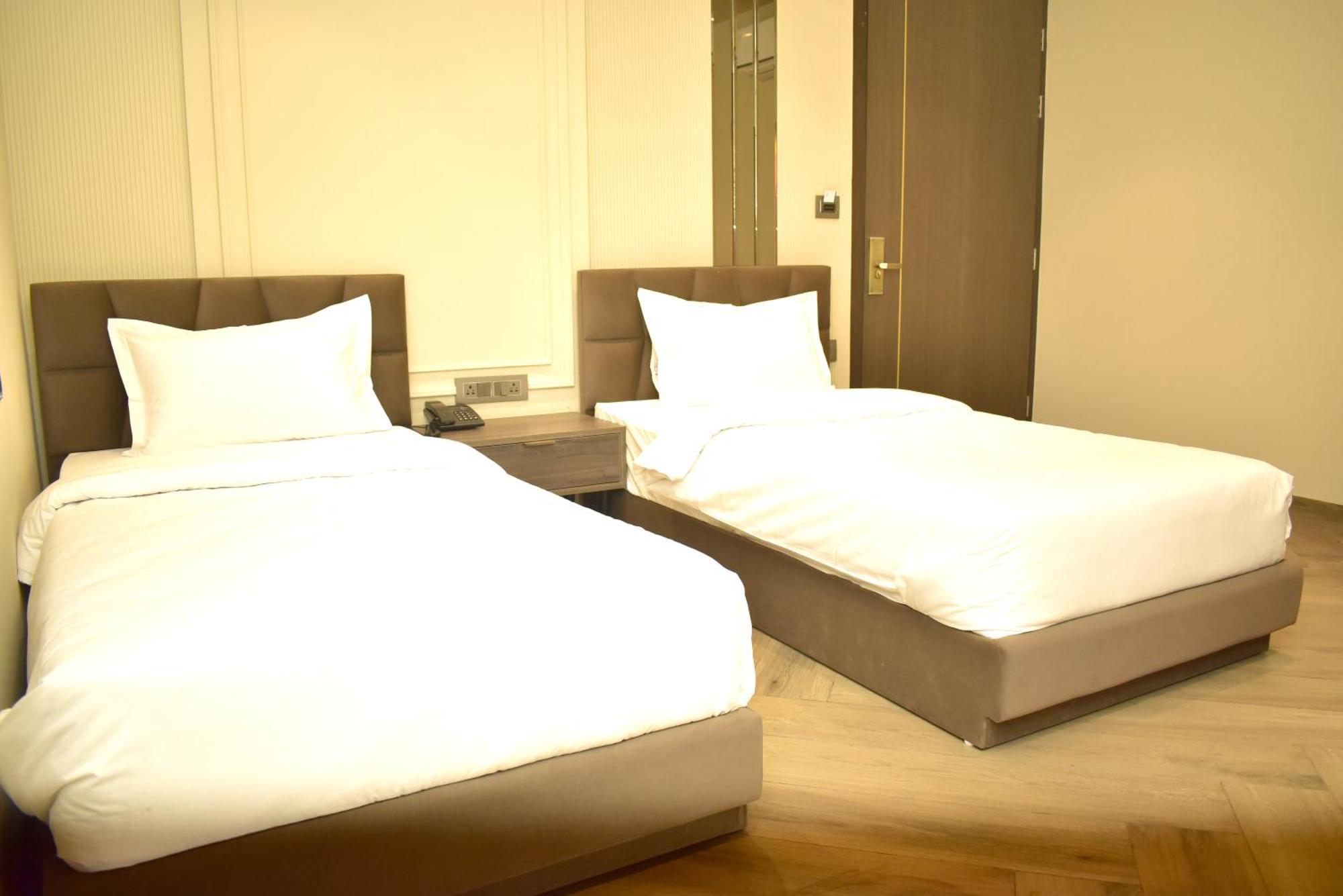 Hotel Cullinan By Qotel Janakpuri Delhi  Eksteriør billede